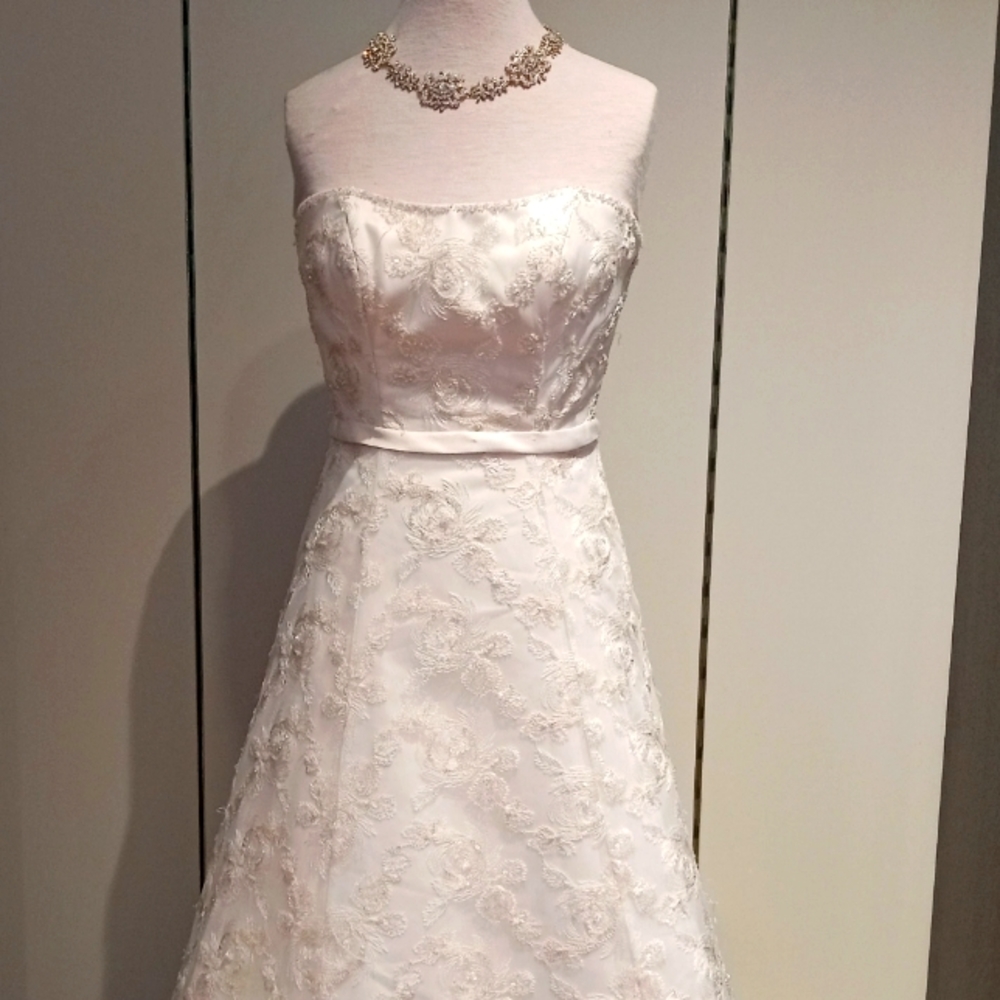 Wedding dress